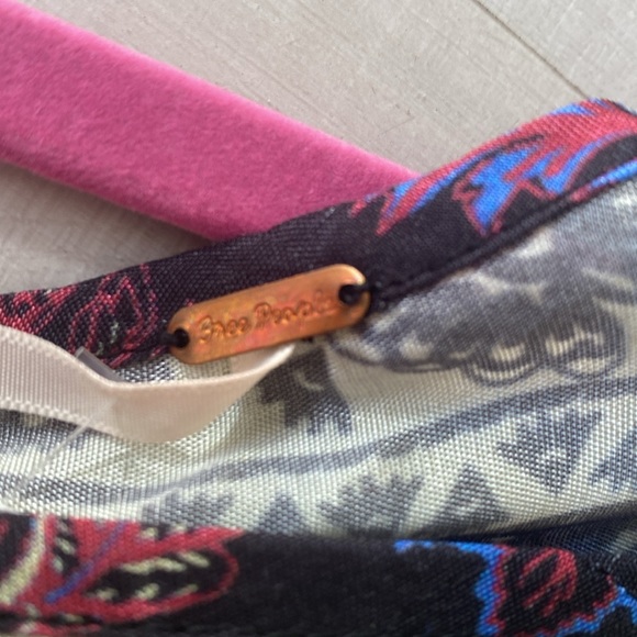 Free people - Picture 4 of 4